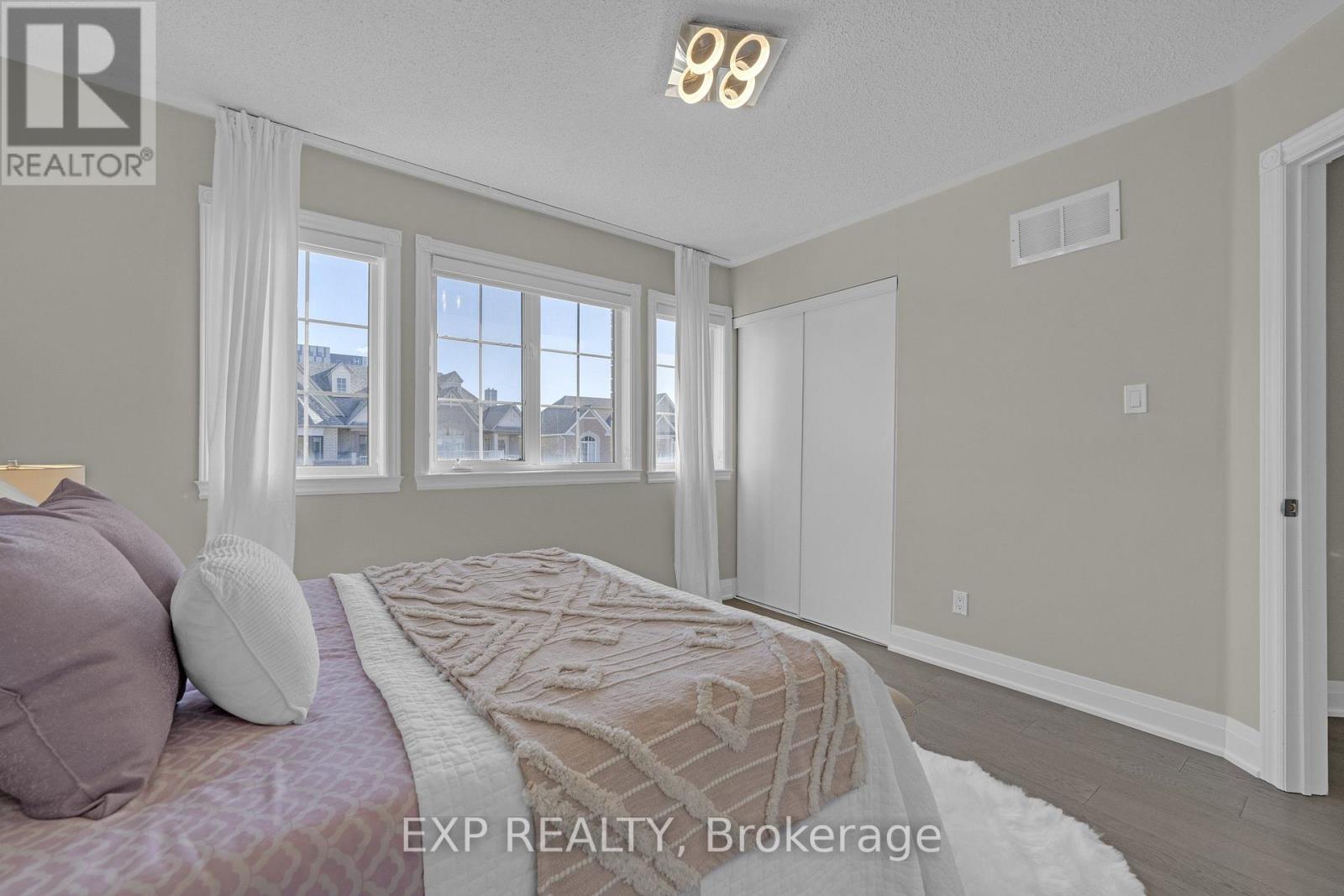 96 GRAND VALLEY BOULEVARD - 40