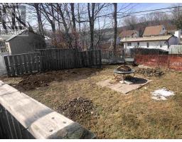 40 Robertson Rd, Elliot Lake, ON P5A1C7 Photo 7