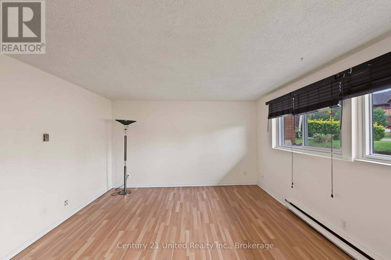 198 AYLMER STREET N - 27