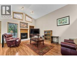 Bedroom - 93 Park Meadows Court Se, Medicine Hat, AB T1B4C3 Photo 13