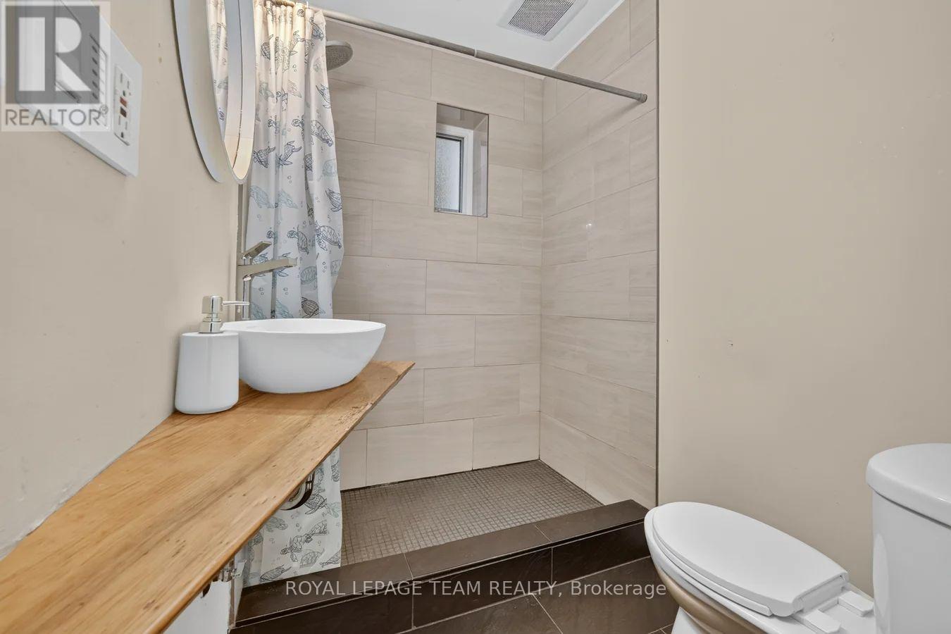 Commercial Condos for Rent in Ottawa – 1 – 19 DESJARDINS AVENUE, Ottawa – By Peter Sagos - Image 10