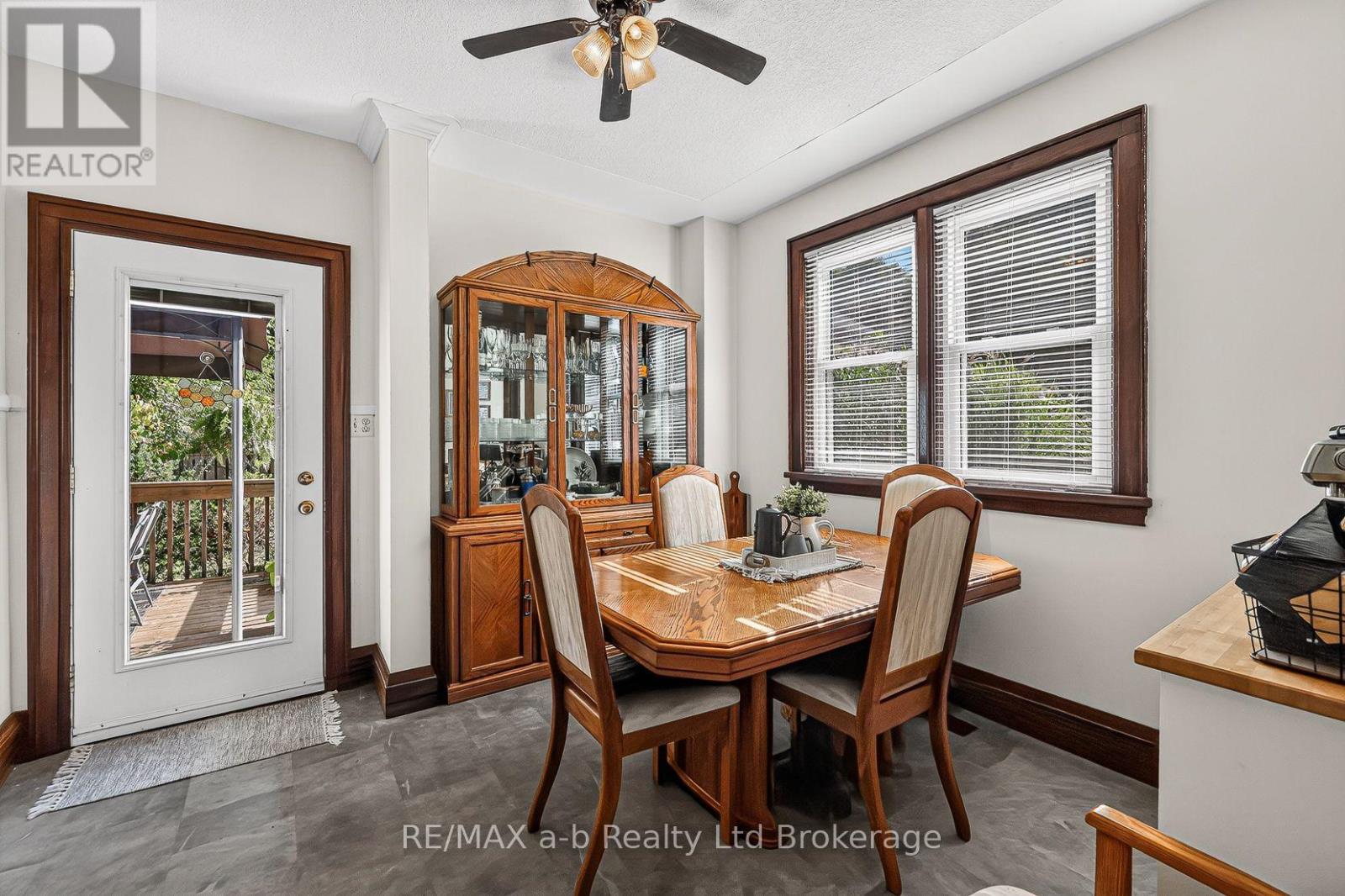 162 GRAHAM STREET - 13