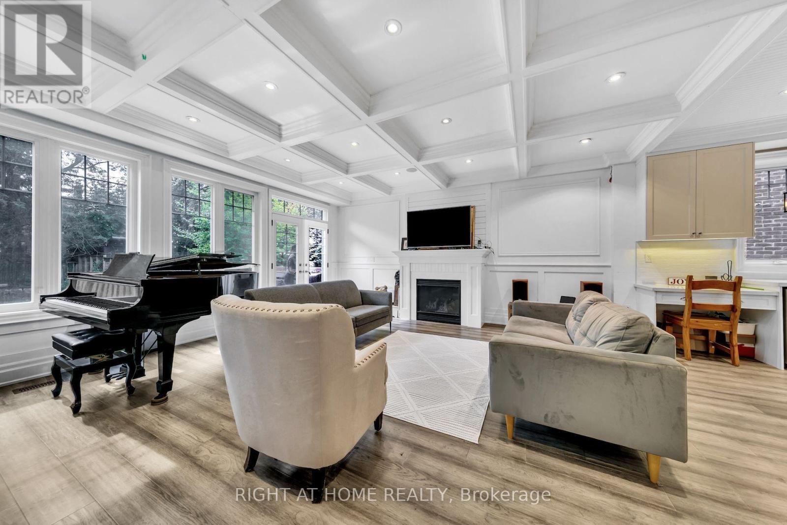 185 SOUDAN AVENUE - 4