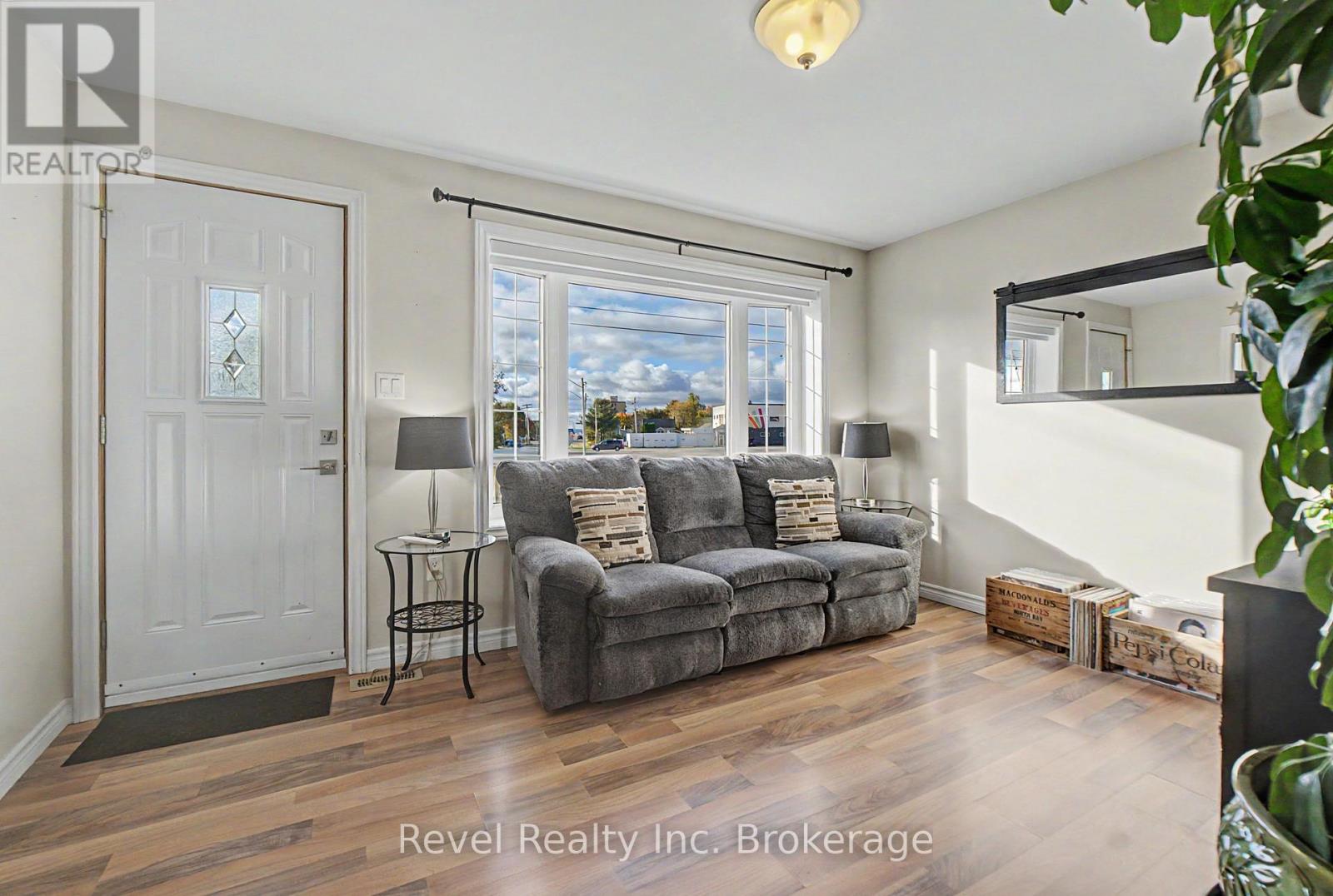 204 DELAWARE AVENUE - 12