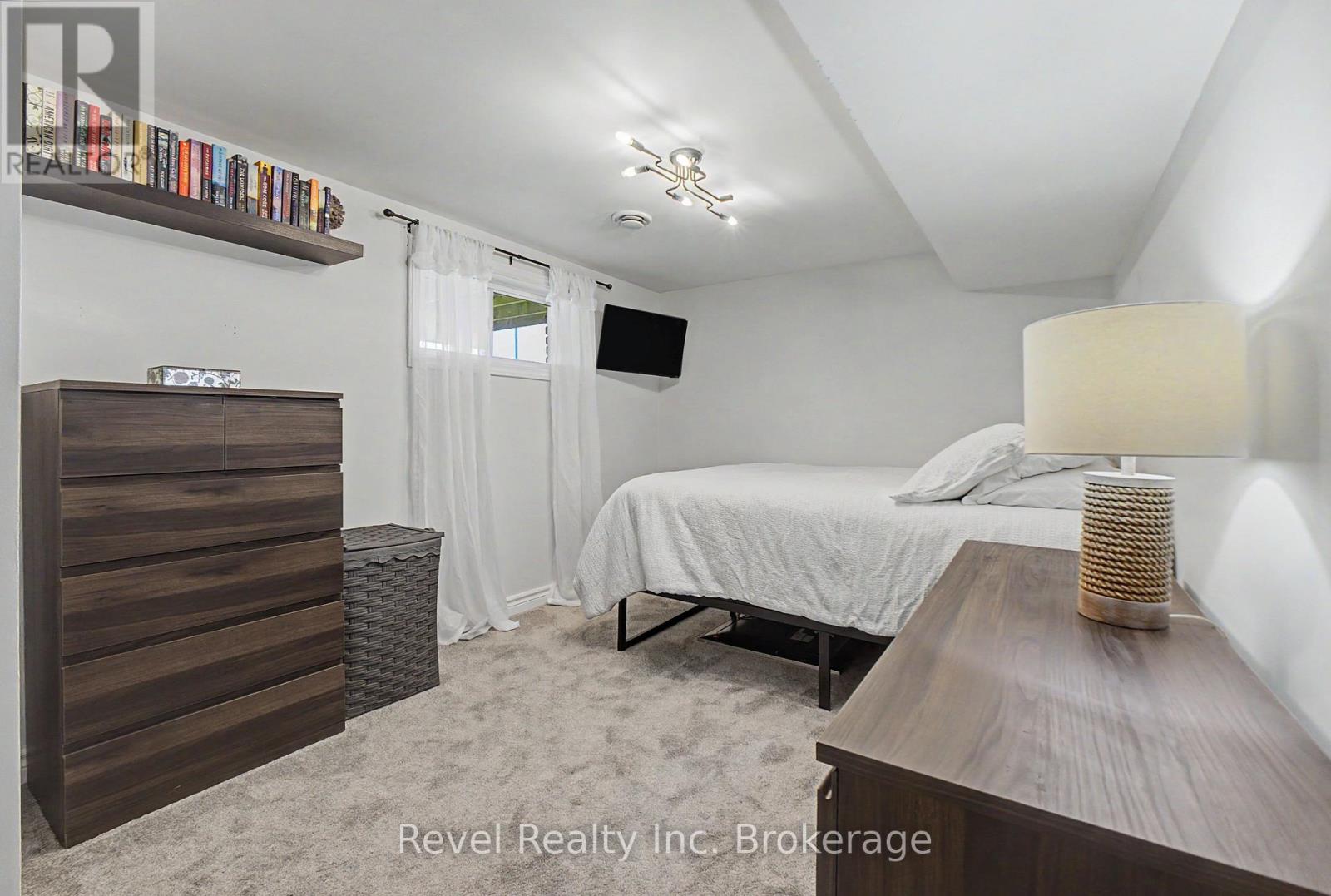 204 DELAWARE AVENUE - 25