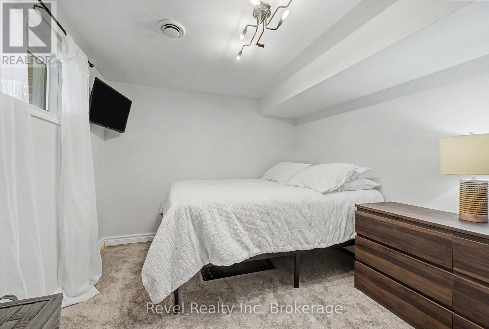 204 DELAWARE AVENUE - 26