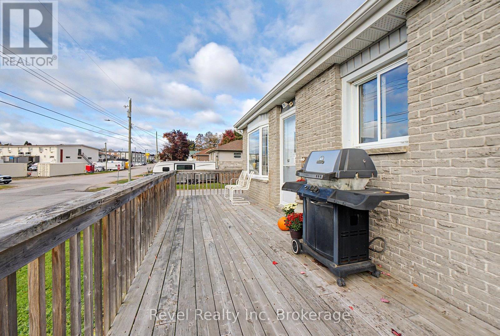 204 DELAWARE AVENUE - 33