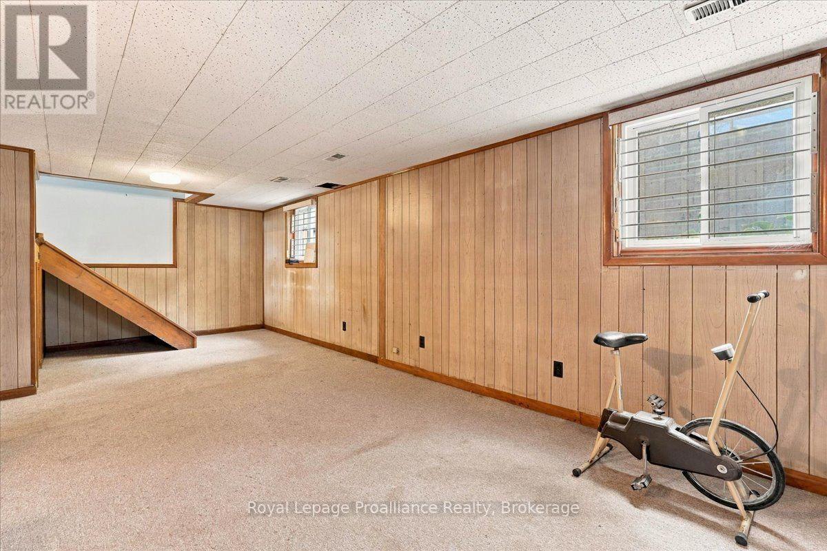 550 Victoria Avenue, Belleville, ON photo 23