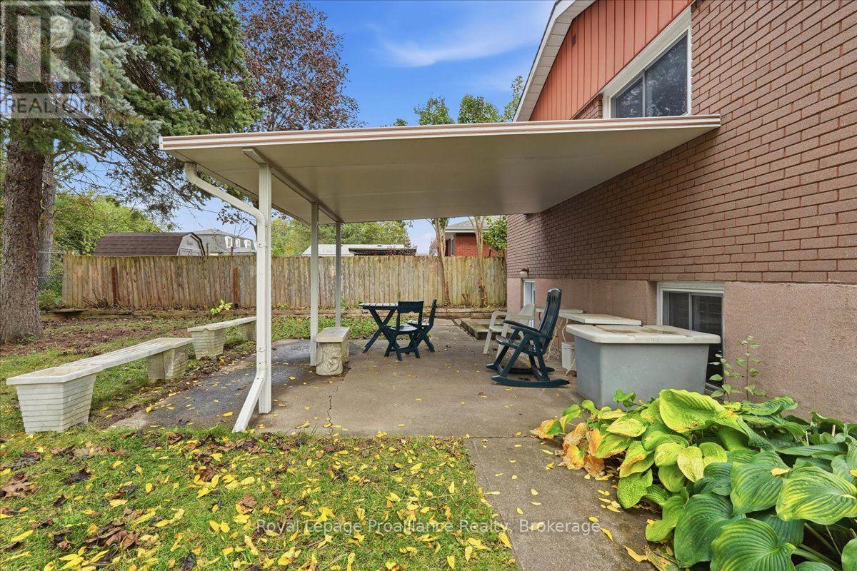 550 Victoria Avenue, Belleville, ON photo 32