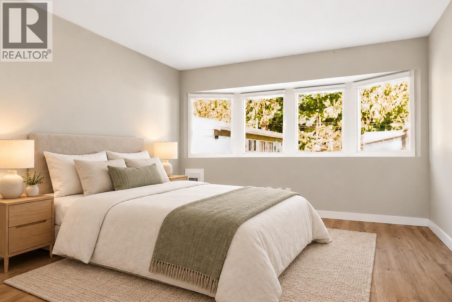 1413 SUNSHINE COAST HIGHWAY, Gibsons