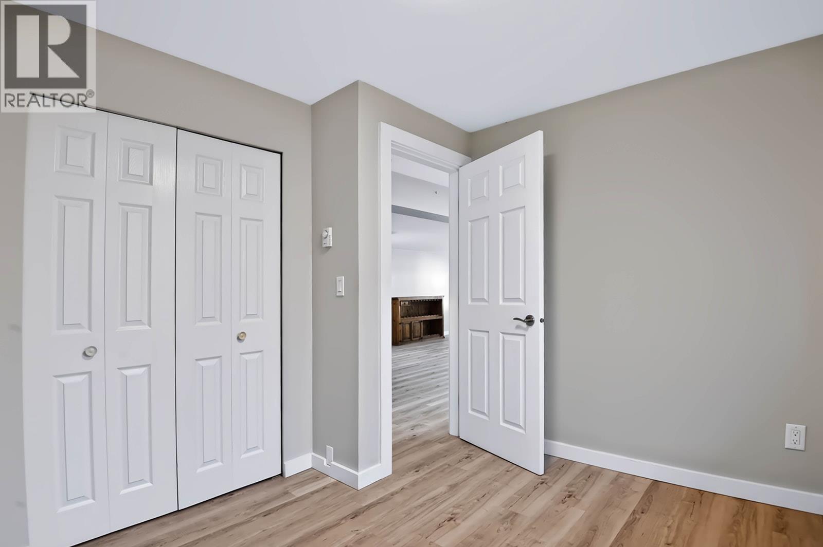 1413 SUNSHINE COAST HIGHWAY, Gibsons