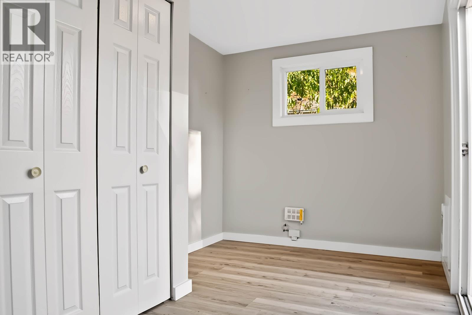 1413 SUNSHINE COAST HIGHWAY, Gibsons
