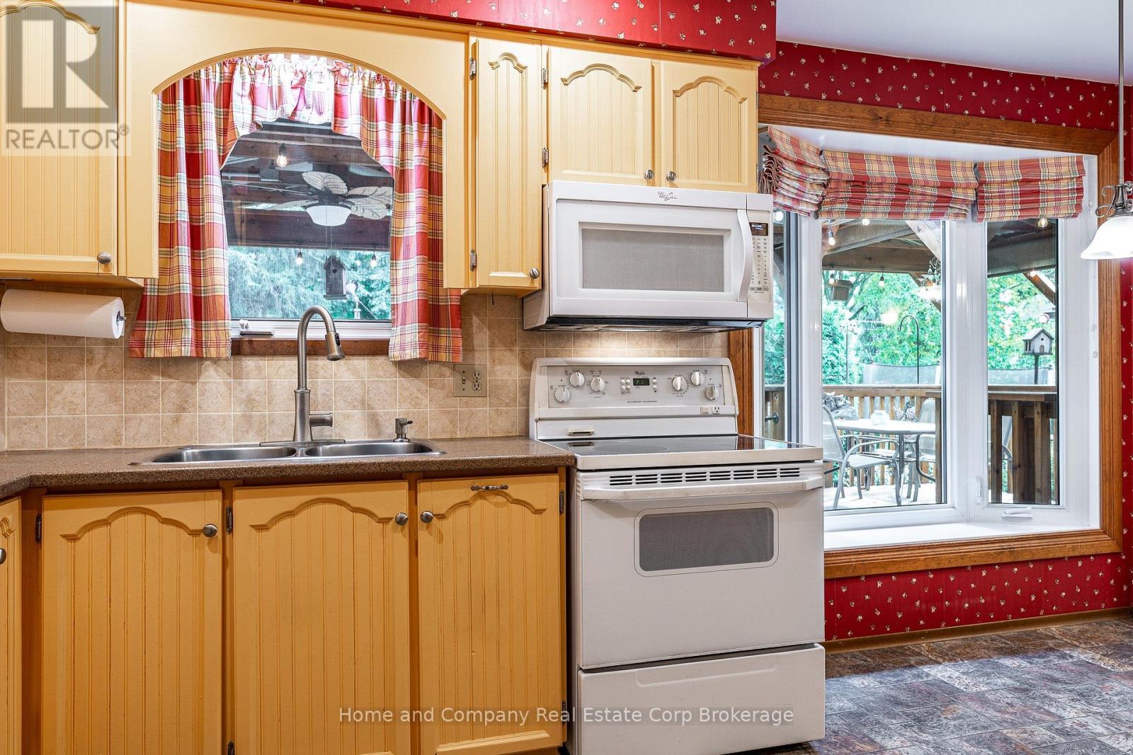 69 NETHERCOTT DRIVE - Image 17