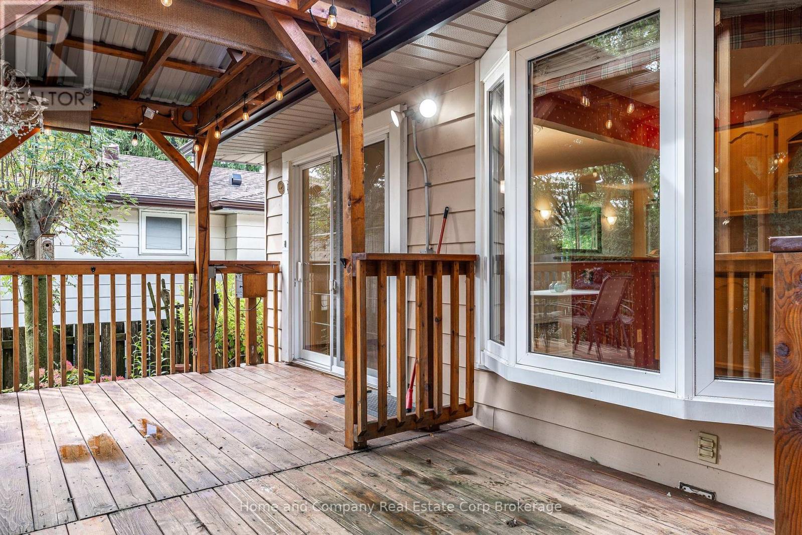 69 NETHERCOTT DRIVE - 33