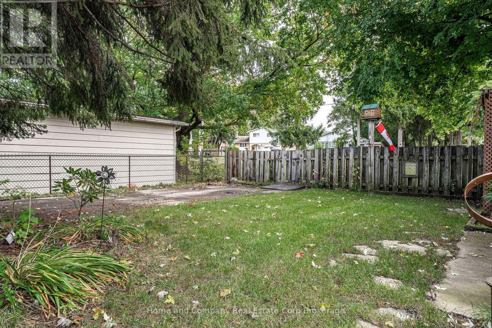 69 NETHERCOTT DRIVE - 37