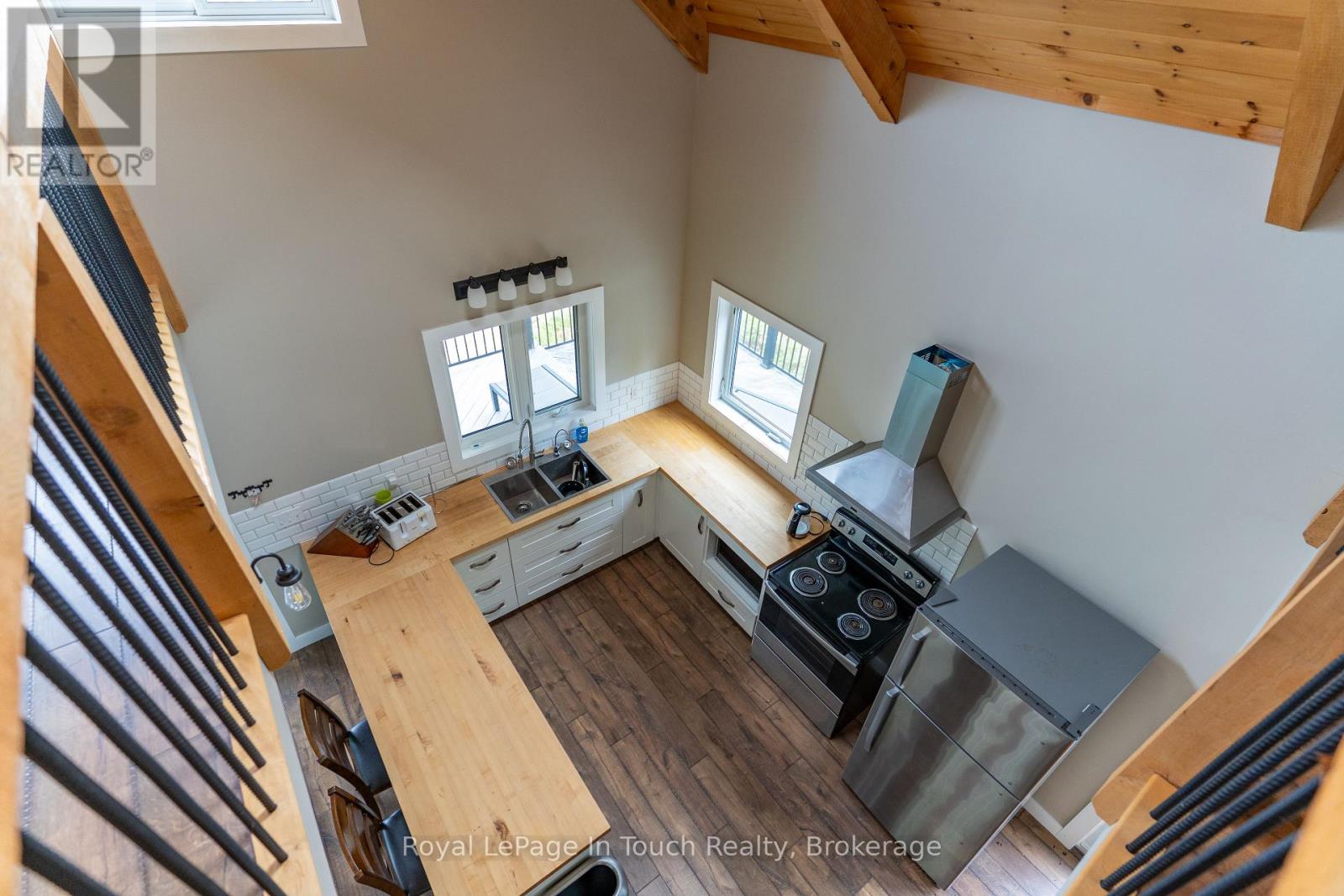 7772 ISLAND 1810/BONE ISLAND - 21