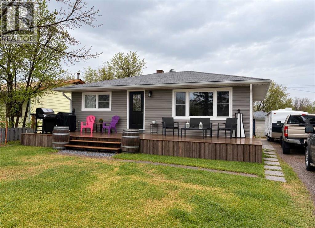 206 2nd Avenue SW - 1