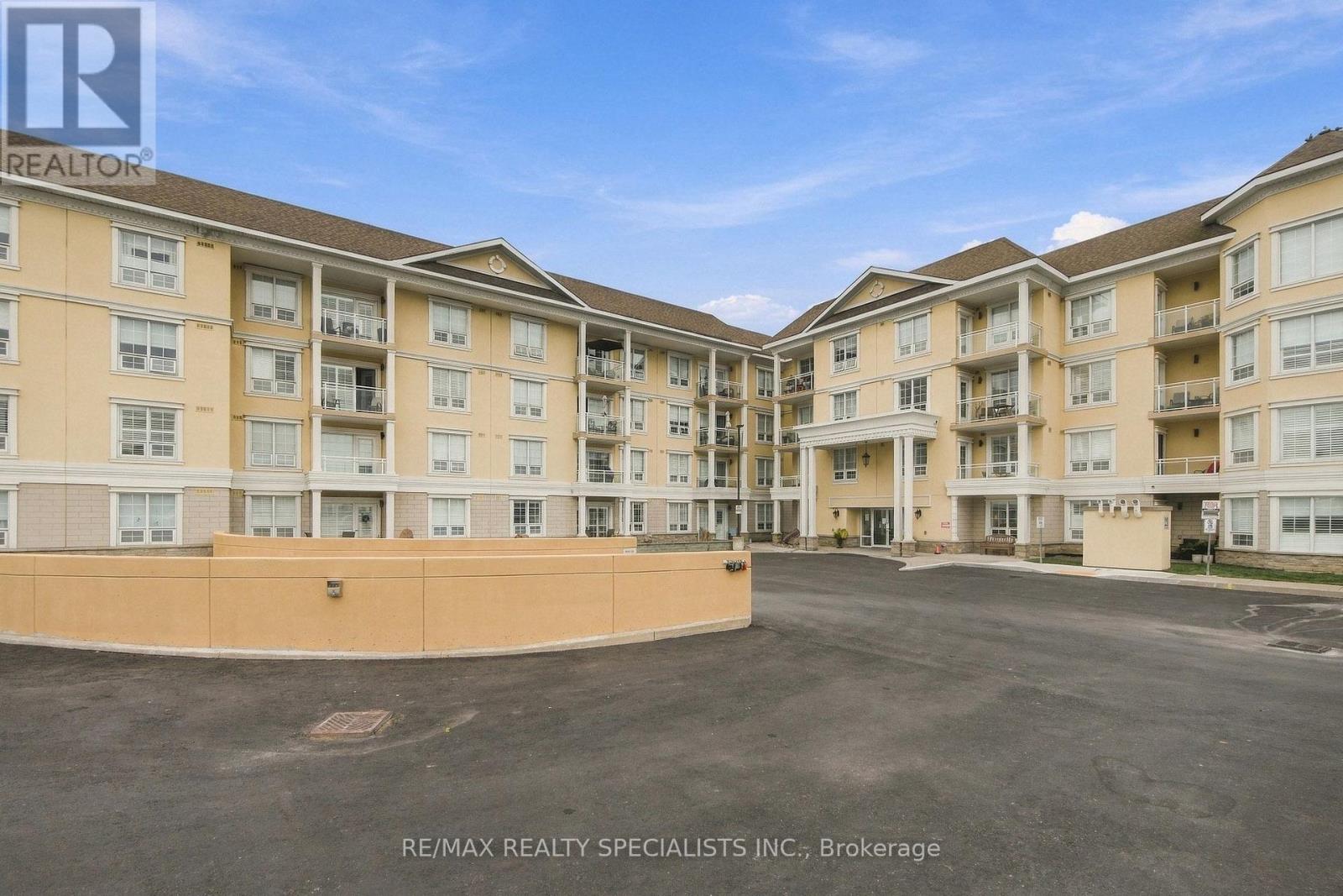#304 21 BROOKHOUSE DRIVE - 20