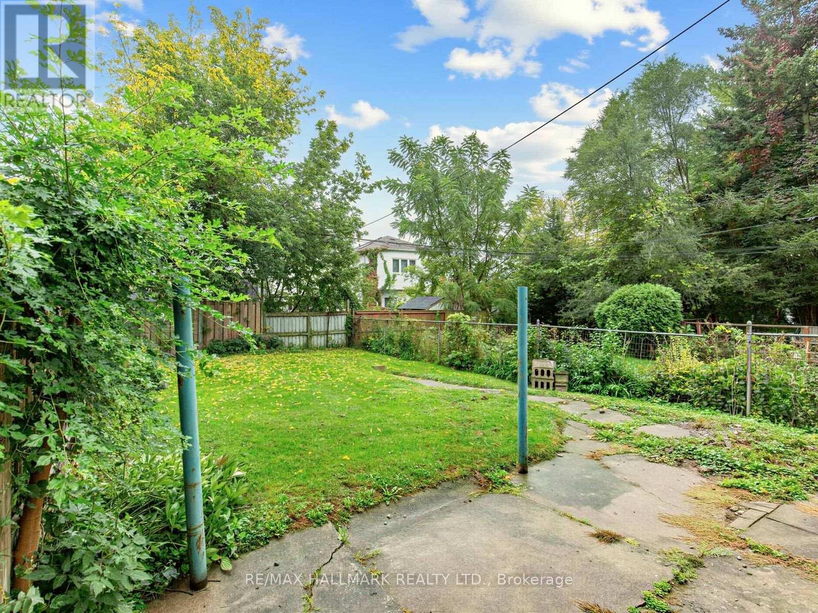 65 HOLMSTEAD AVENUE - 8
