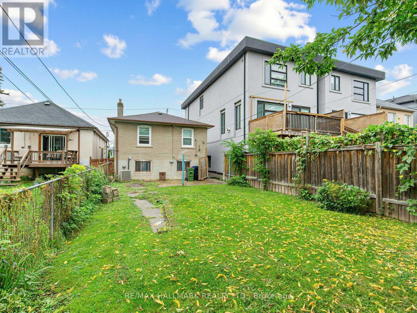 65 HOLMSTEAD AVENUE - 9