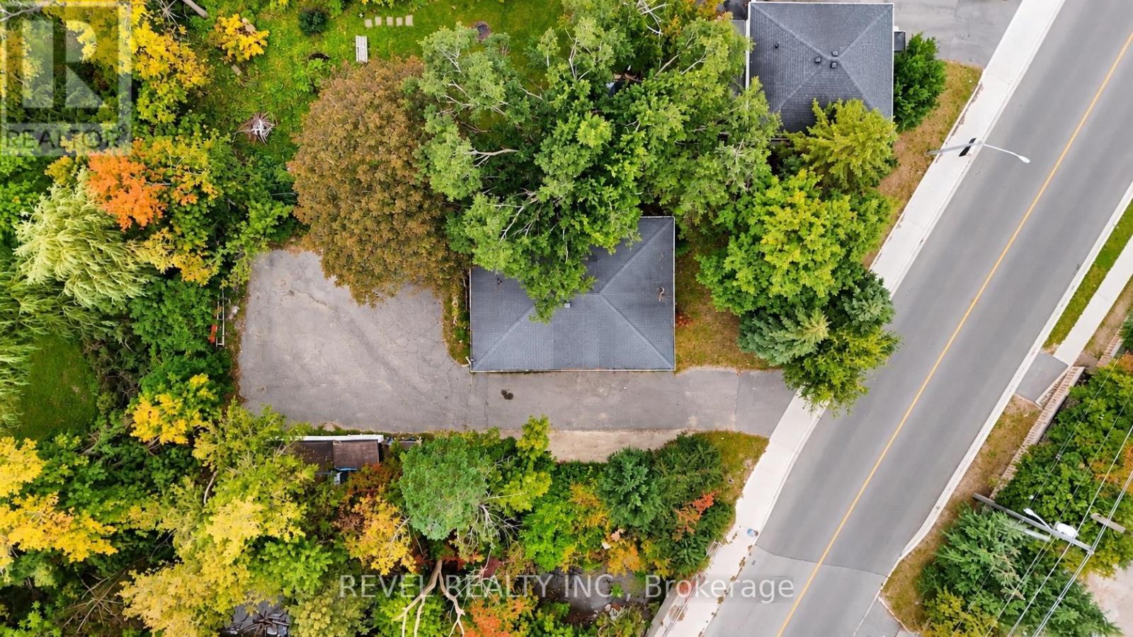 138 INNISFIL STREET - 12