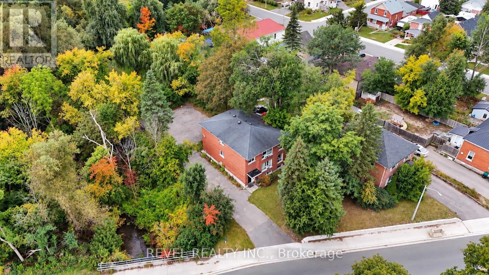 138 Innisfil Street, Barrie, ON photo 9
