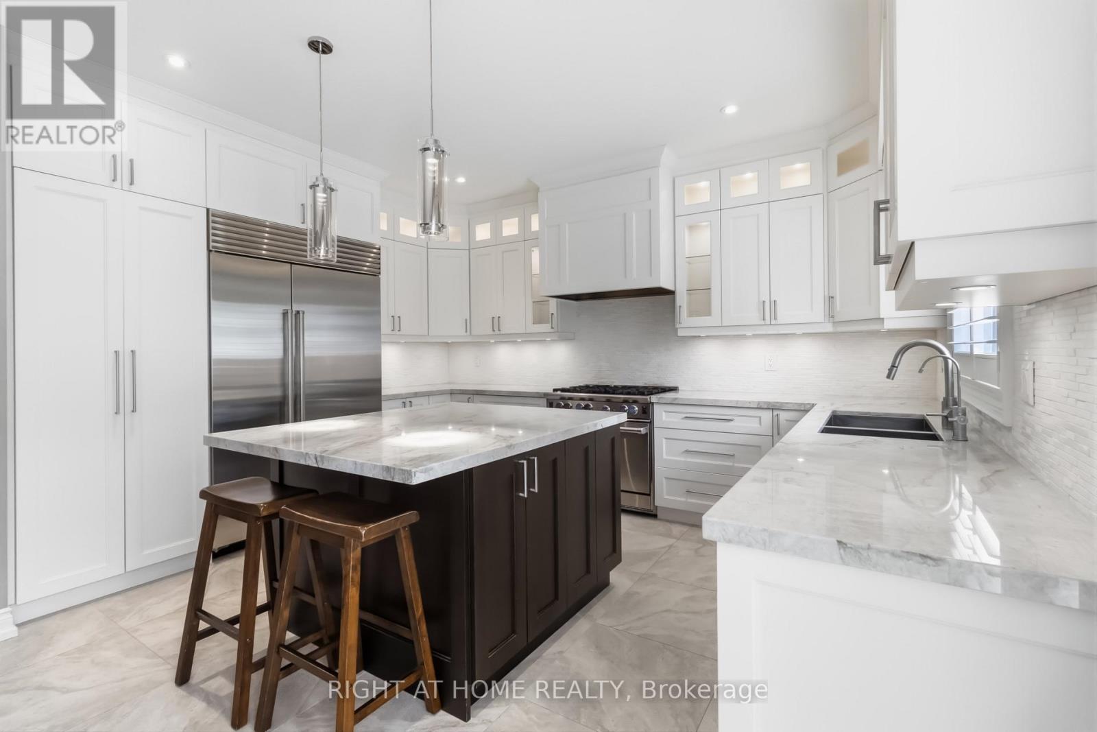 1213 Lindenrock Drive, Oakville, ON photo 12