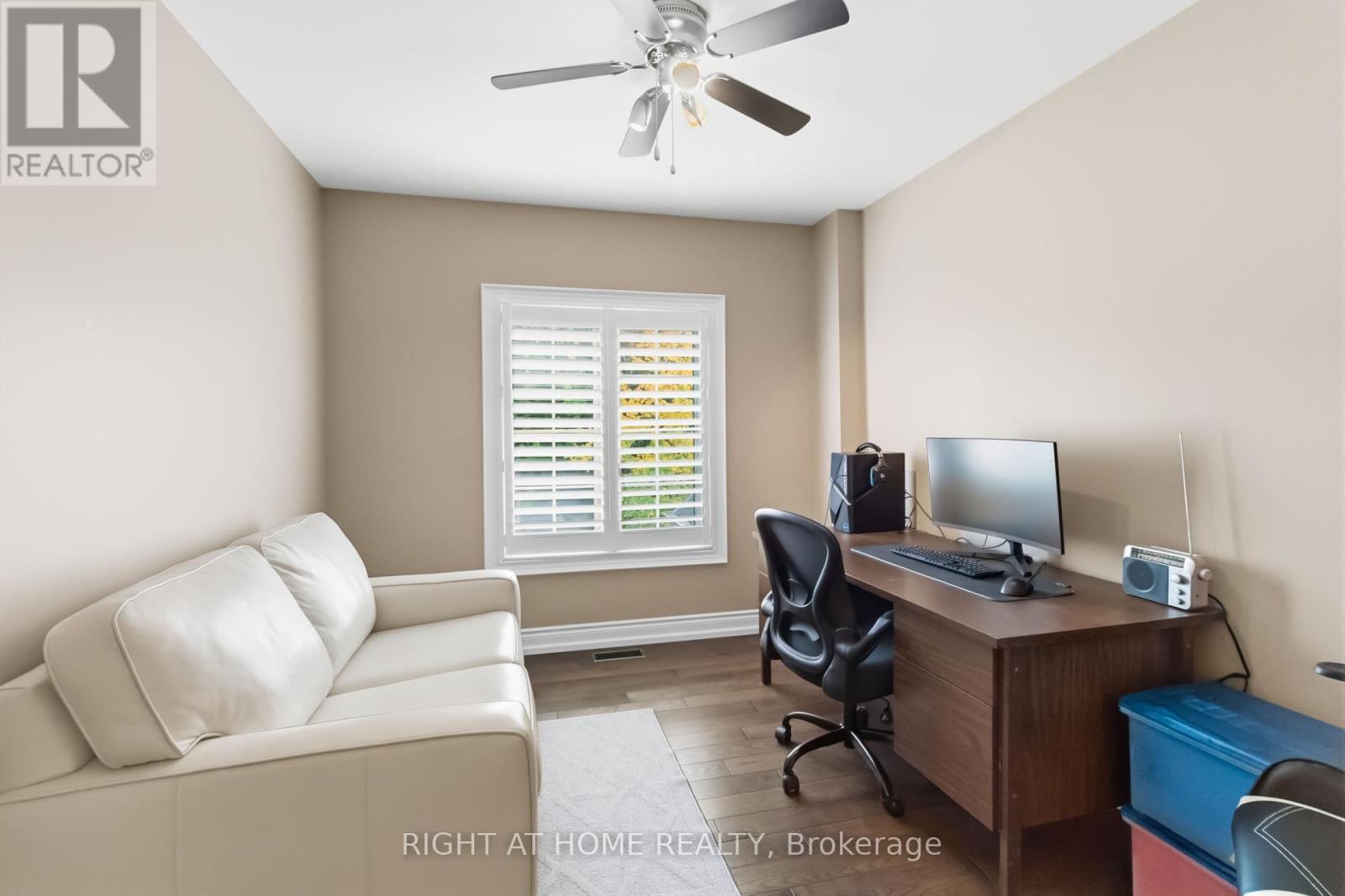 1213 LINDENROCK DRIVE - 22