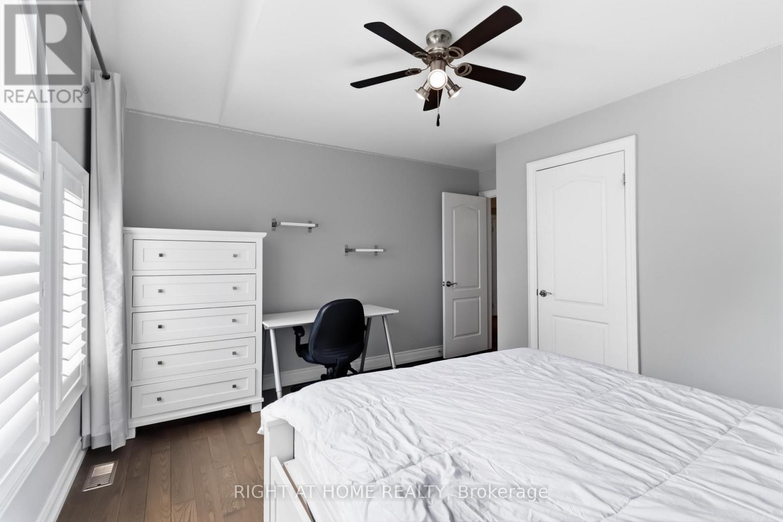 1213 LINDENROCK DRIVE - 25
