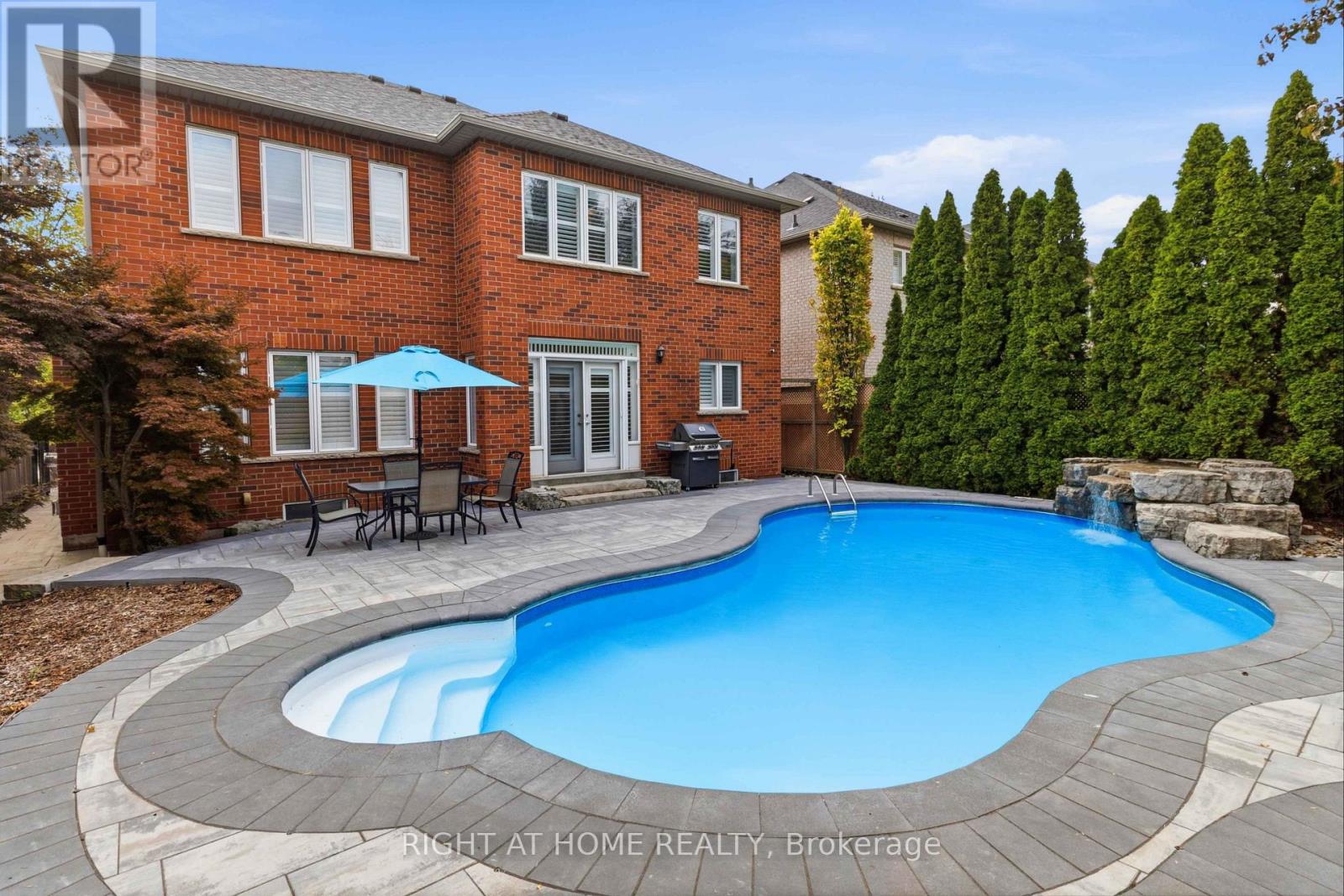 1213 Lindenrock Drive, Oakville, ON photo 4
