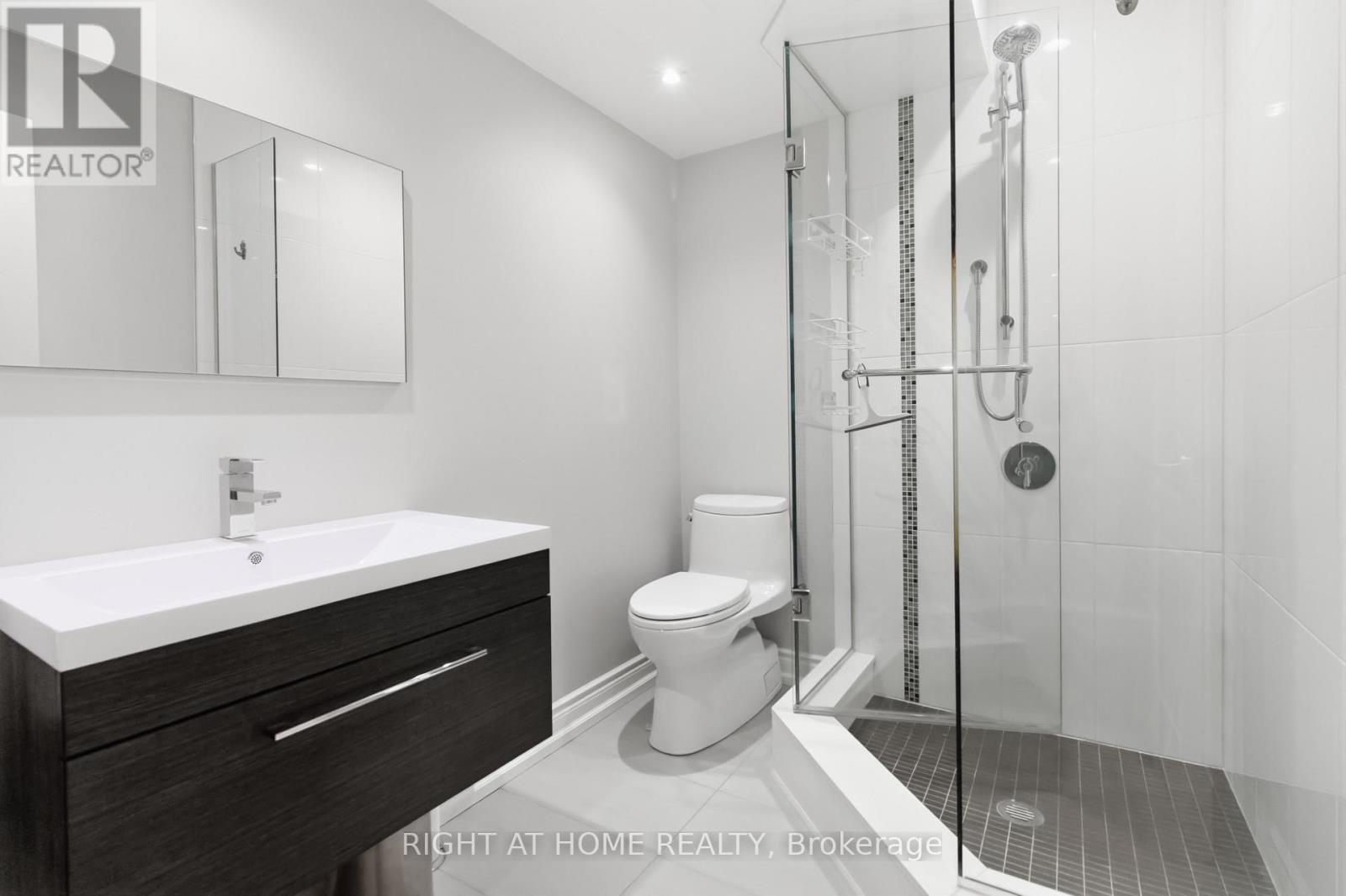 1213 LINDENROCK DRIVE - 42