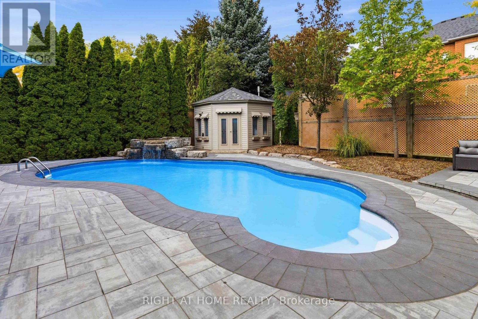 1213 LINDENROCK DRIVE - 43