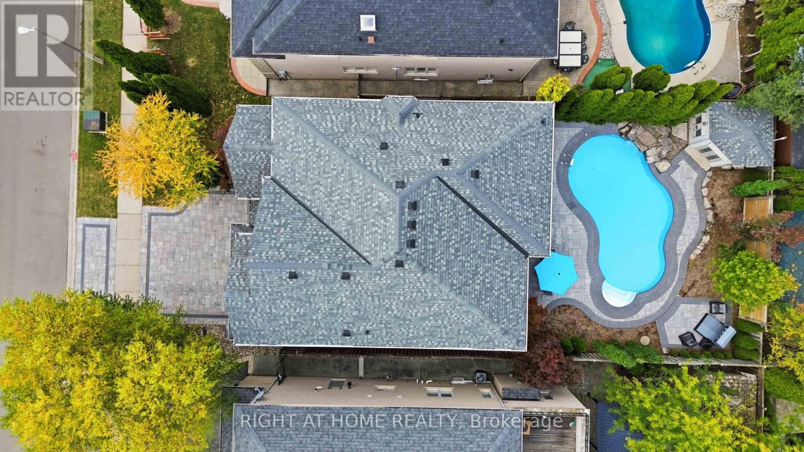 1213 LINDENROCK DRIVE - 44
