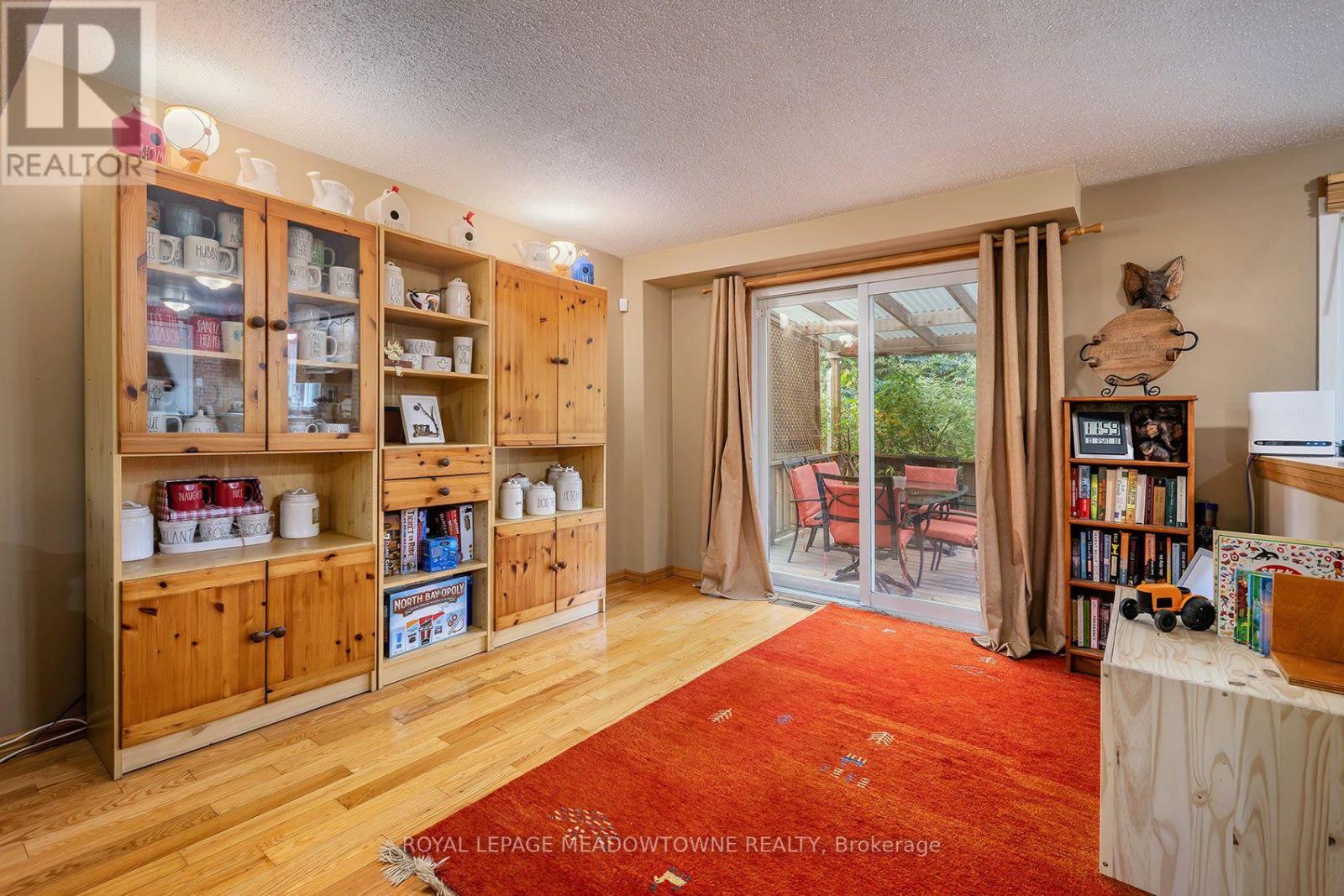 209 Elmira Road South, Guelph, ON photo 11