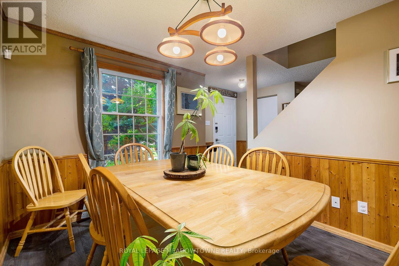 209 Elmira Road South, Guelph, ON photo 13