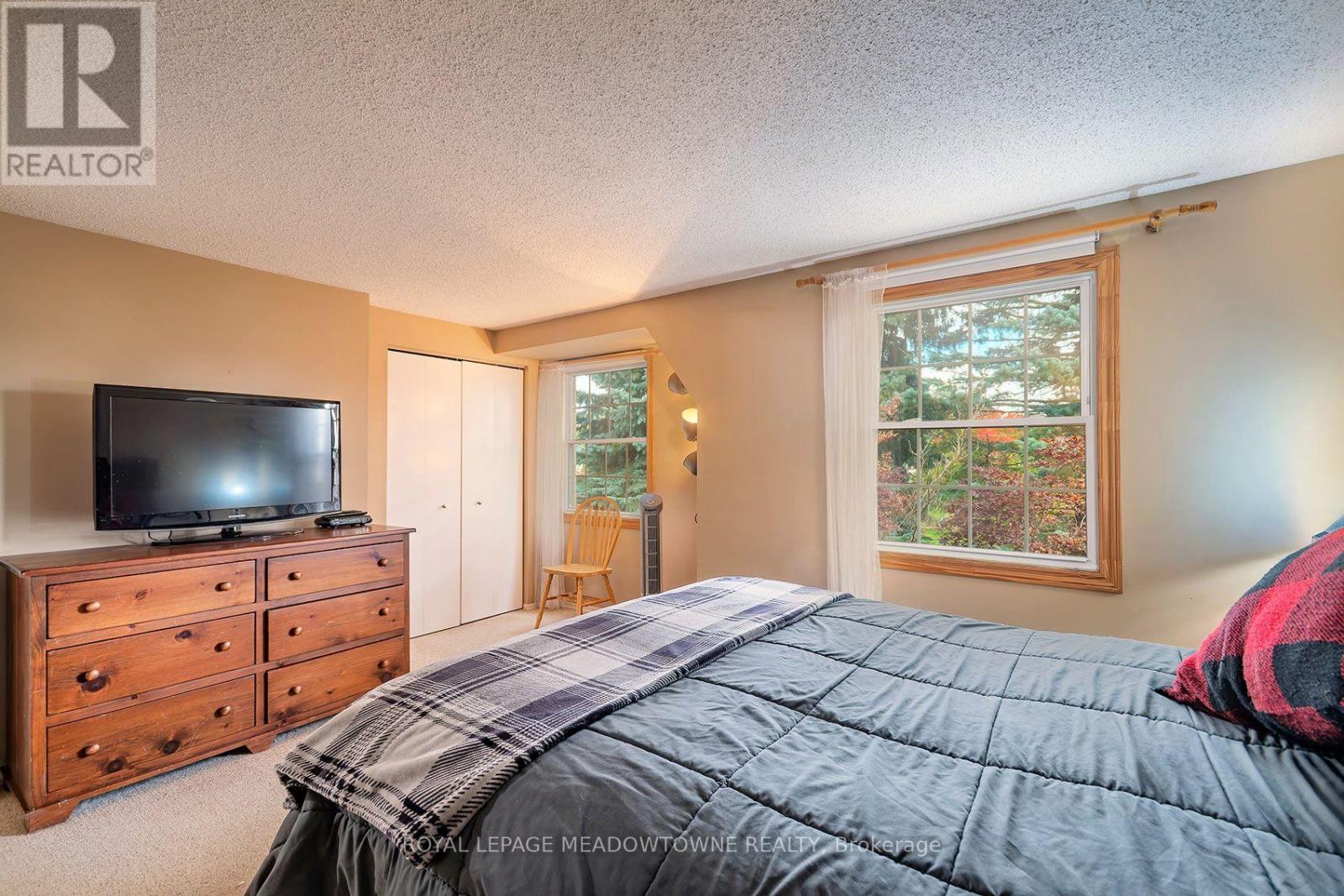 209 ELMIRA ROAD S - 17
