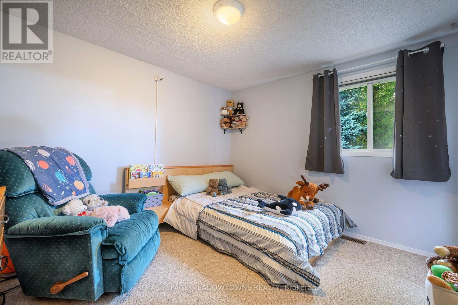 209 ELMIRA ROAD S - 18