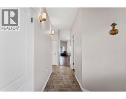 Bedroom - 24 Wheatland Drive Se, Medicine Hat, AB T1B0M8 Photo 6