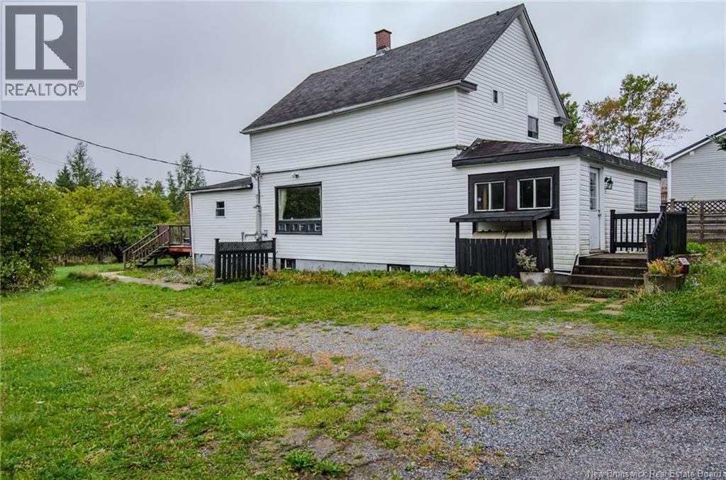 2740 Loch Lomond Road - 1