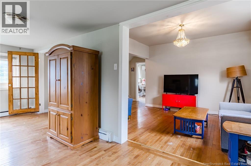 2740 Loch Lomond Road - Image 13