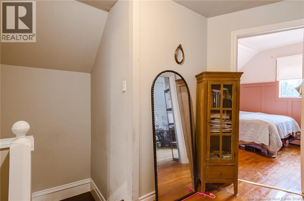 2740 Loch Lomond Road - 17