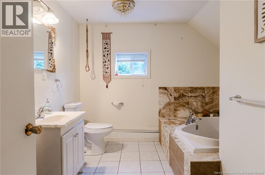 2740 Loch Lomond Road - Image 20
