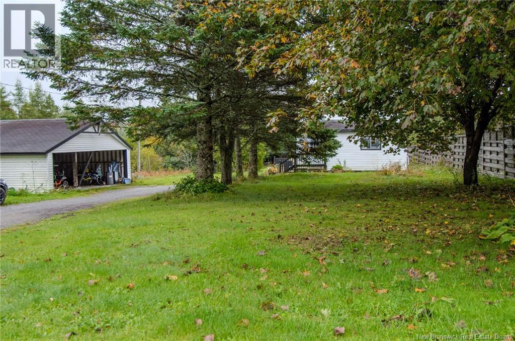 2740 Loch Lomond Road - 23