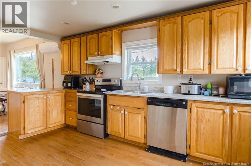 2740 Loch Lomond Road - 6