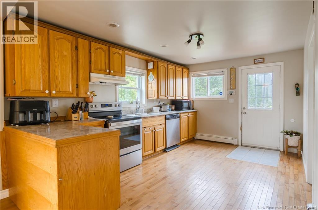 2740 Loch Lomond Road - Image 8
