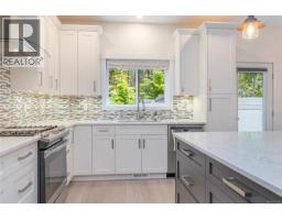 3800 Creekside Dr, Bowser, BC V0R1G0 Photo 22