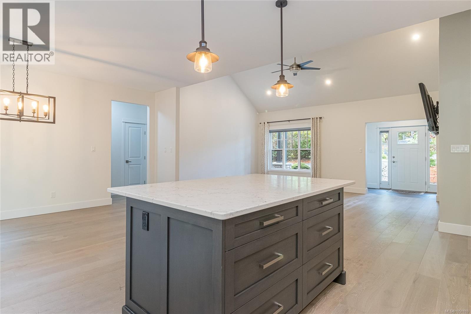 3800 Creekside Dr - 24
