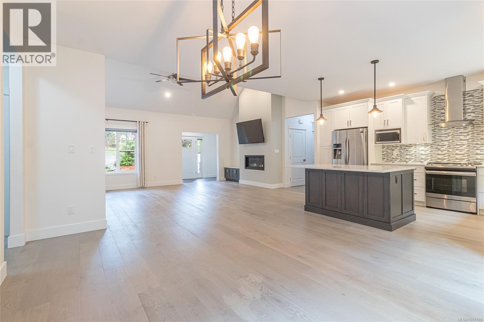 3800 Creekside Dr - Image 20