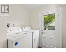 4pc Bathroom - 1684 Walnut Street, Halifax, NS B3H3S4 Photo 13