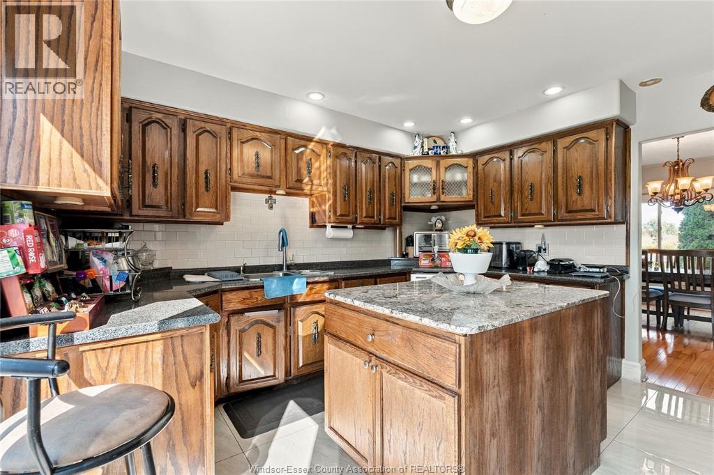 4765 HOWARD - Image 17
